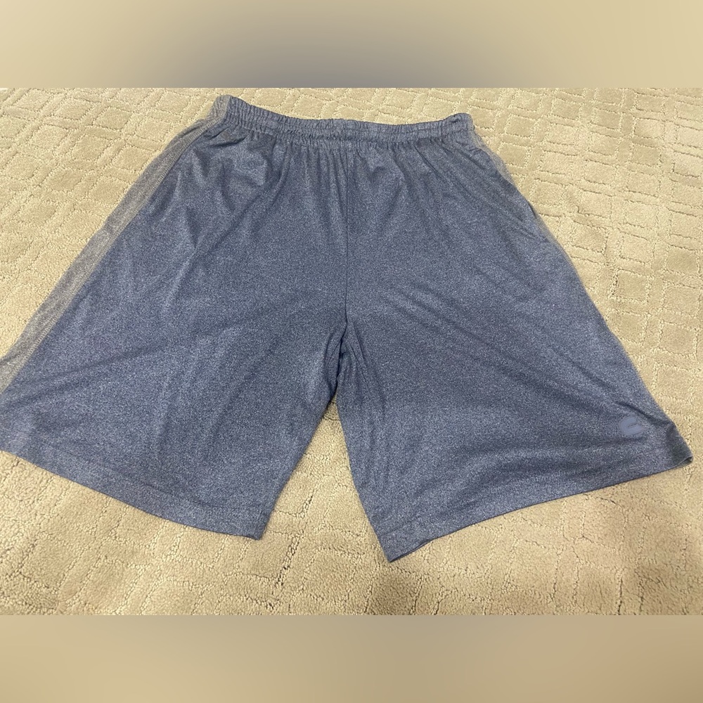 Colosseum athletic men shorts size XL